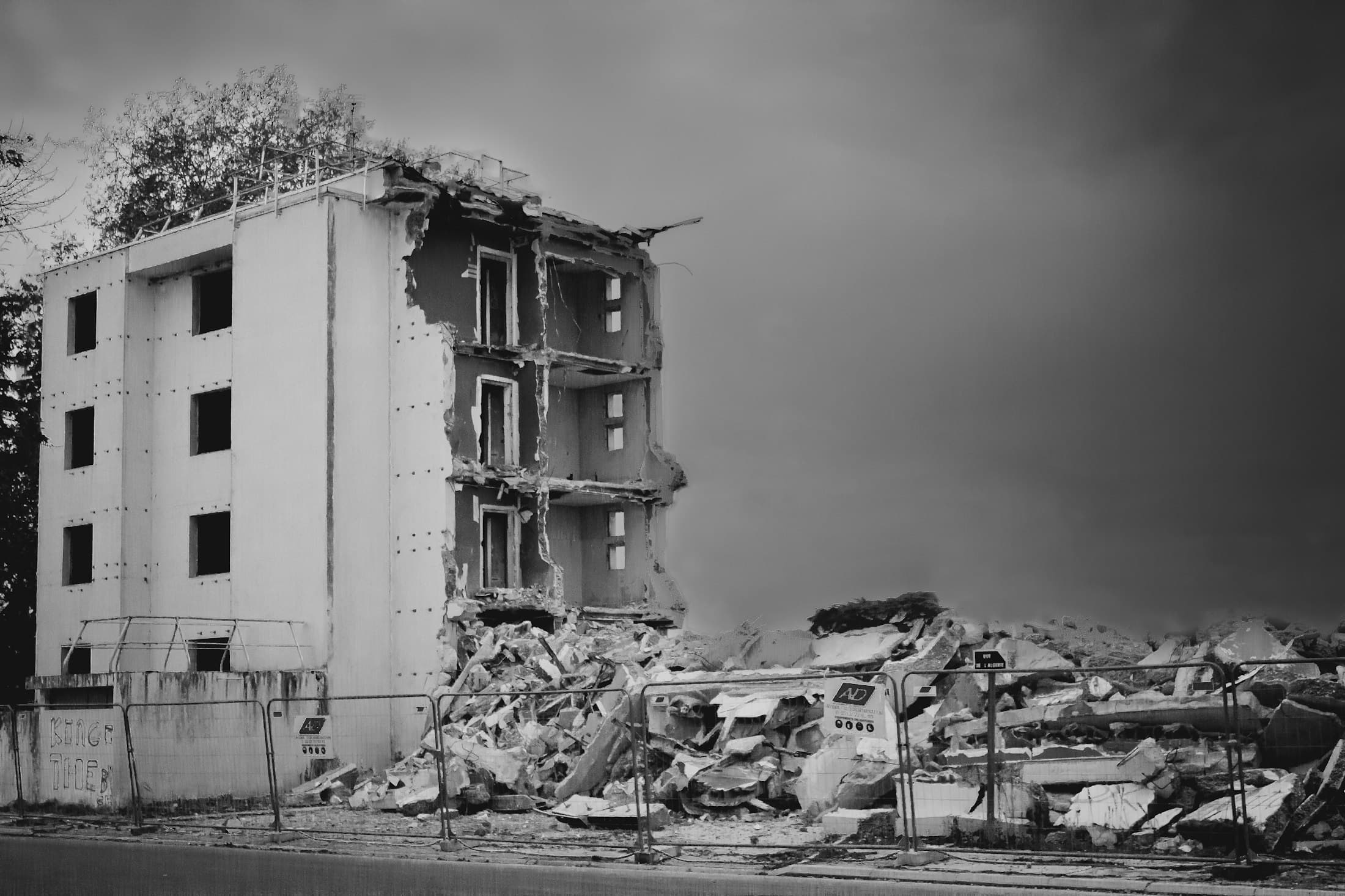 A building destroyed by an earthquake, in black and white